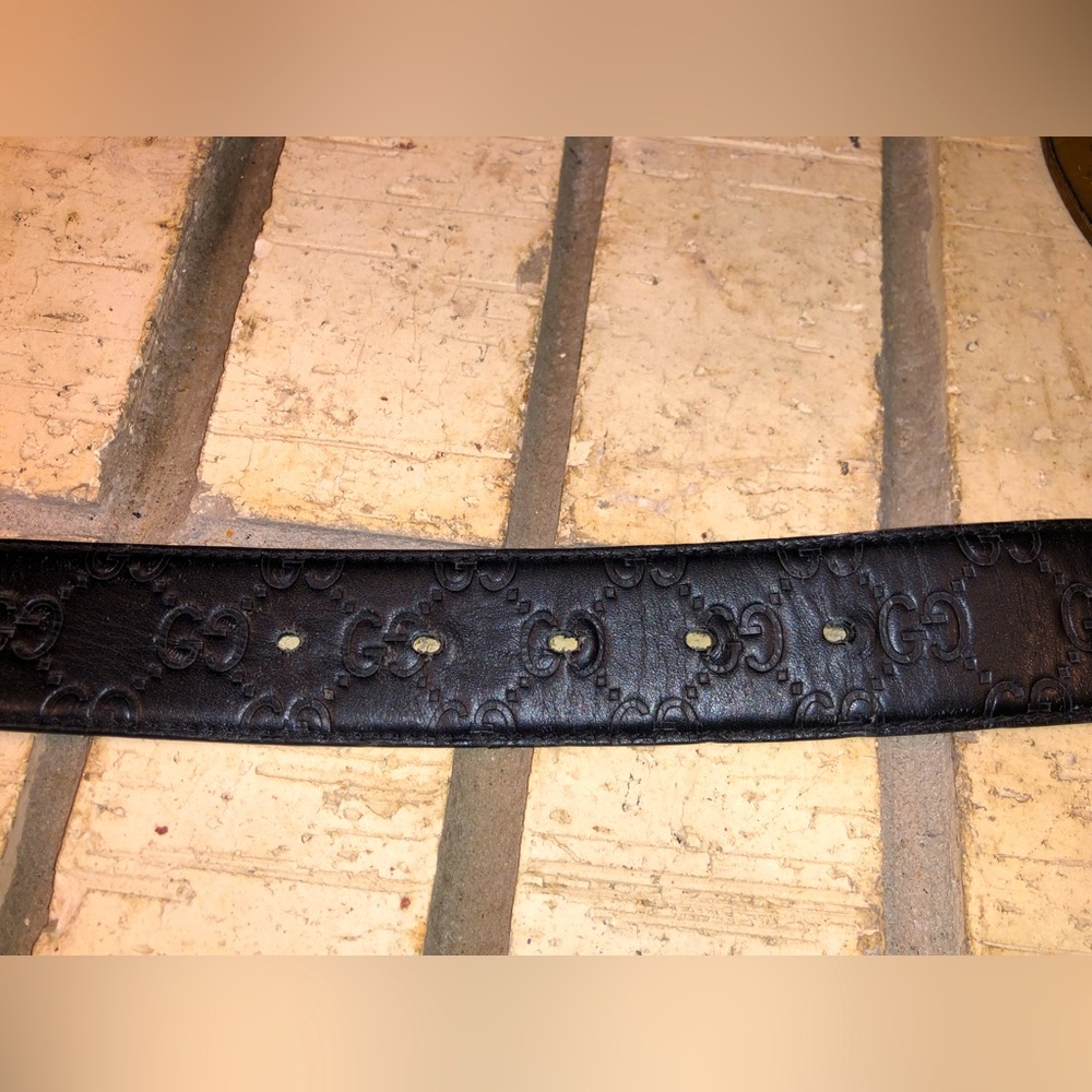 GUCCI - Signature Leather Belt - 80-32 - Picture 9 of 16